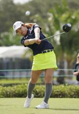 古江彩佳67、3打差の3位浮上　米女子ゴルフ第2日