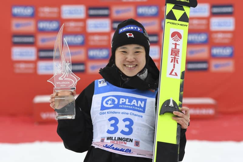 伊藤有希3位、高梨沙羅は4位　W杯ジャンプ女子第15戦