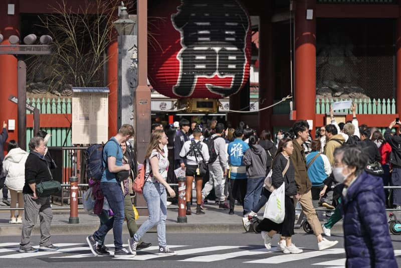 季節先取り、気温5月並み　各地で「春一番」も