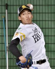 堂々のプロ入り後の初ブルペン　ドラ1前田悠、監督は驚嘆