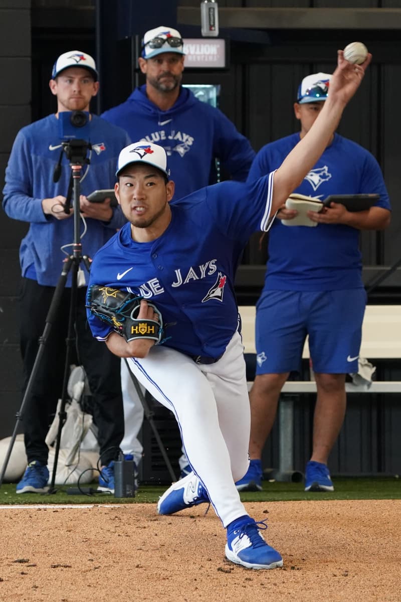 菊池始動、ブルペンで33球　大谷は打席で目慣らし