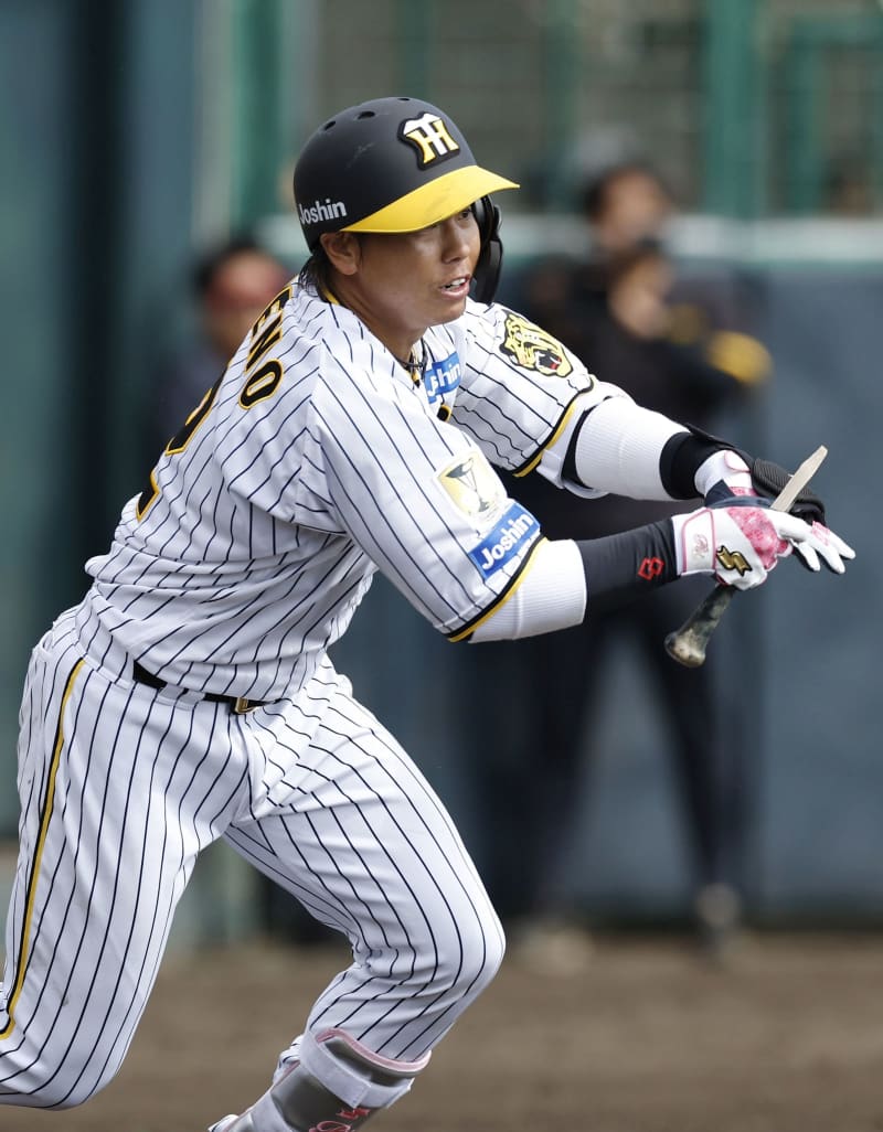 阪神・梅野、先発マスクで適時打　昨夏骨折、正捕手争い