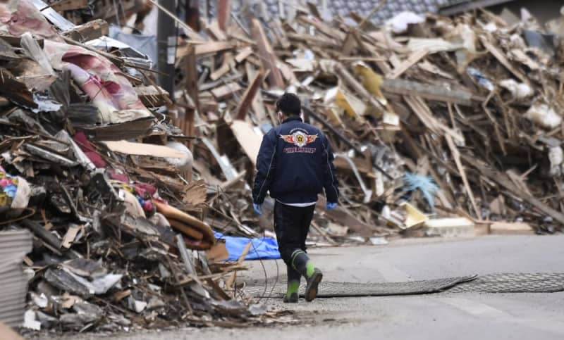 能登地震廃棄物、半分を再生利用　38万トンは県外、海上輸送も