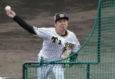 阪神・西勇、打者を相手に31球　開幕ローテ入りへ「不安はない」