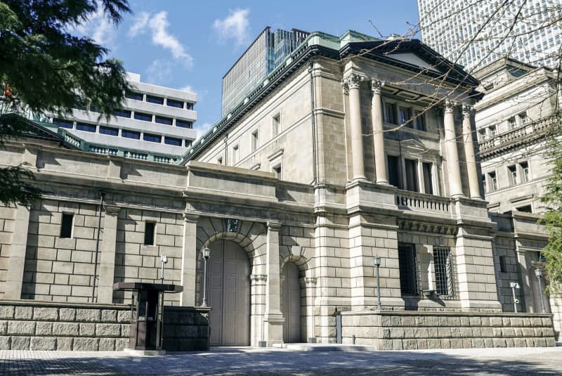 日銀、景気判断7地域で引き下げ　物価高、自動車の出荷停止で