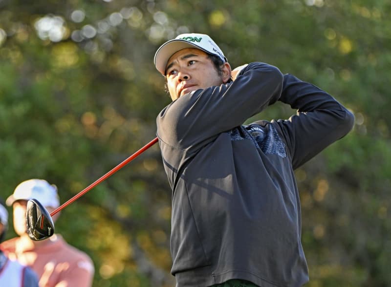 松山は首位と10打差の34位　米男子ゴルフ第2日、久常63位