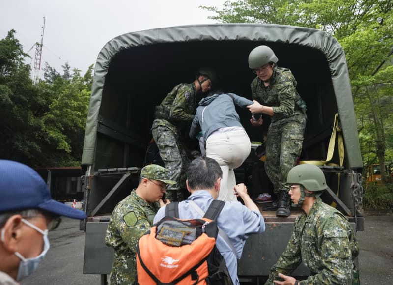 台湾がボリビア非難　地震で中国に連帯表明