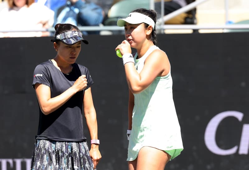 穂積、二宮組は準決勝敗退　女子テニス、チャールストンOP