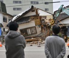 石川・穴水町で「公費解体」開始　被災者「家なくなるのはつらい」