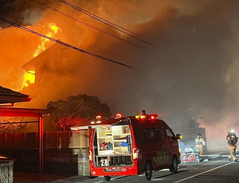 福井市で住宅火災、3人死亡　80代夫婦と娘、連絡取れず