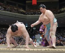 琴桜、霧島の両大関が初勝利　照ノ富士と貴景勝は休場