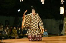 平安の伝統紡ぐ炎と舞　「薪御能」始まる、奈良