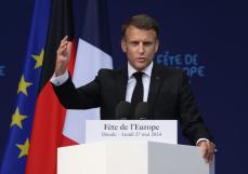 仏大統領、極右台頭に警告　独で演説「欧州に悪い風」