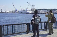 米海軍が初の警備艇訓練　横須賀、空包射撃も