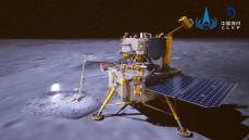 中国、月面裏側で試料採取　世界初、地球持ち帰りへ