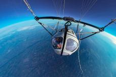 気球で宇宙へ、高度10キロ到達　2人乗りキャビンで実験、北海道