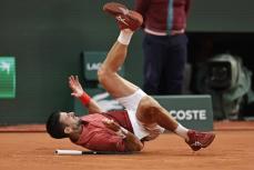 ジョコビッチが右膝手術　全仏テニスで負傷棄権