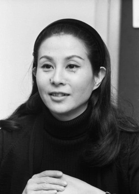 俳優・久我美子さん死去、93歳　「また逢う日まで」など出演