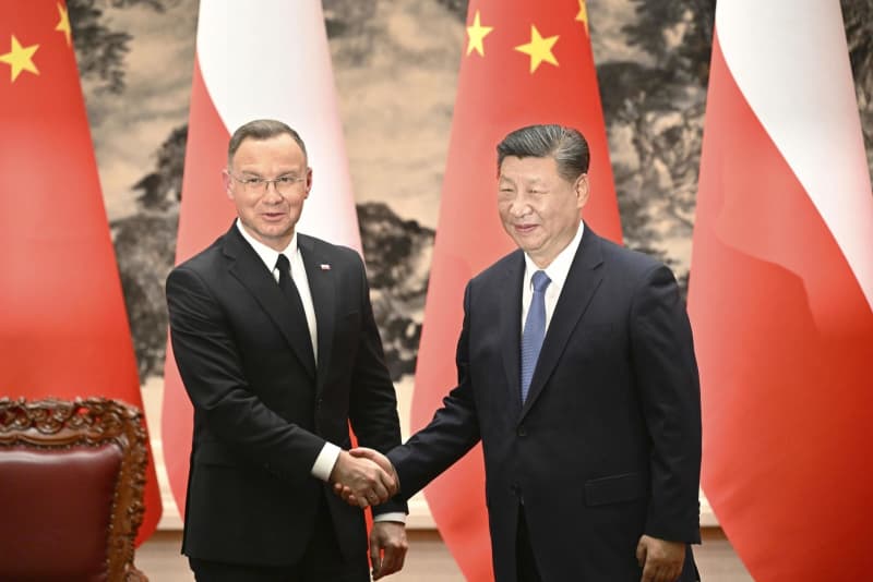ウクライナで中国式役割を　習氏、ポーランド首脳会談