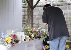 松本サリン事件発生30年で献花　住宅街で噴霧、8人が犠牲