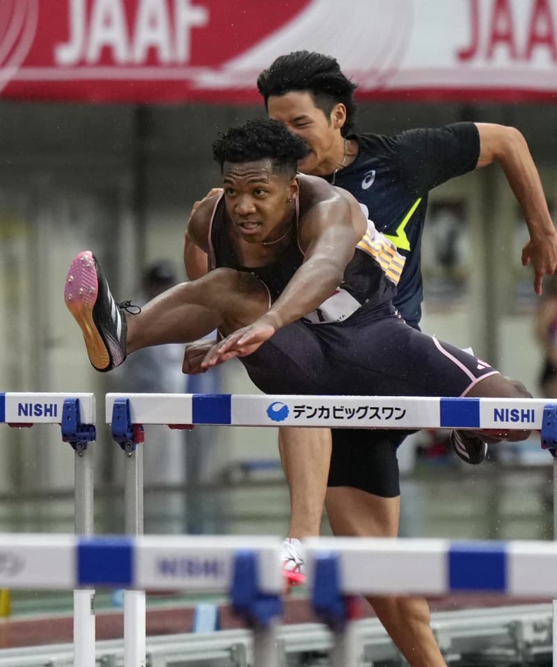 陸上、障害の村竹と福部が五輪へ　女子走り幅跳びの秦もパリ行き