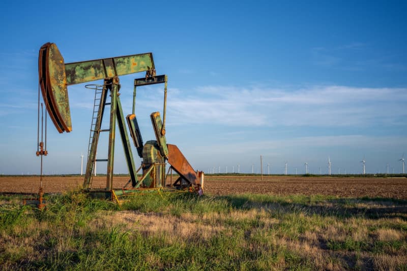 NY原油、2カ月ぶり高値　中東情勢悪化で供給不安