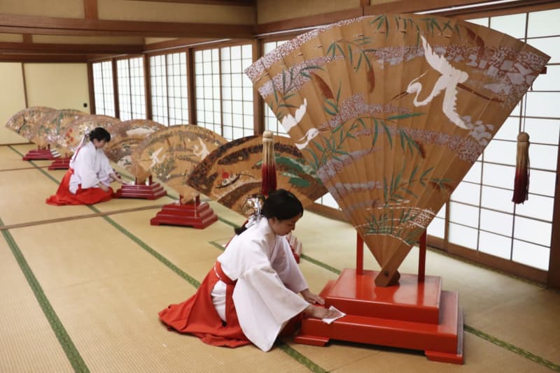 「檜扇」7本を蔵出し、和歌山　新宮の世界遺産・熊野速玉大社
