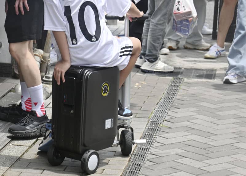 電動スーツケースって何？　大阪府警6月摘発、観光客が利用