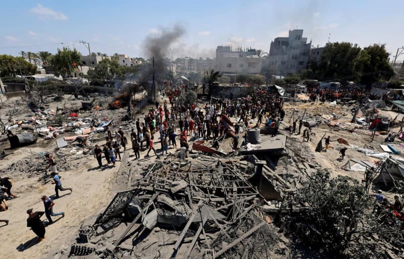 ガザ南部、攻撃の死者90人に　標的のハマス幹部、生死は不明