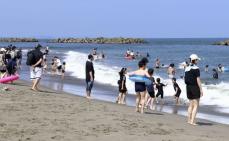 仙台の海水浴場14年ぶり海開き　津波時の避難場所確保