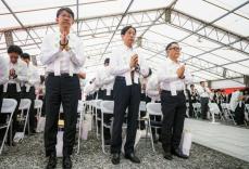 トヨタ会長が長野で安全祈願　聖光寺で夏季大法要に出席