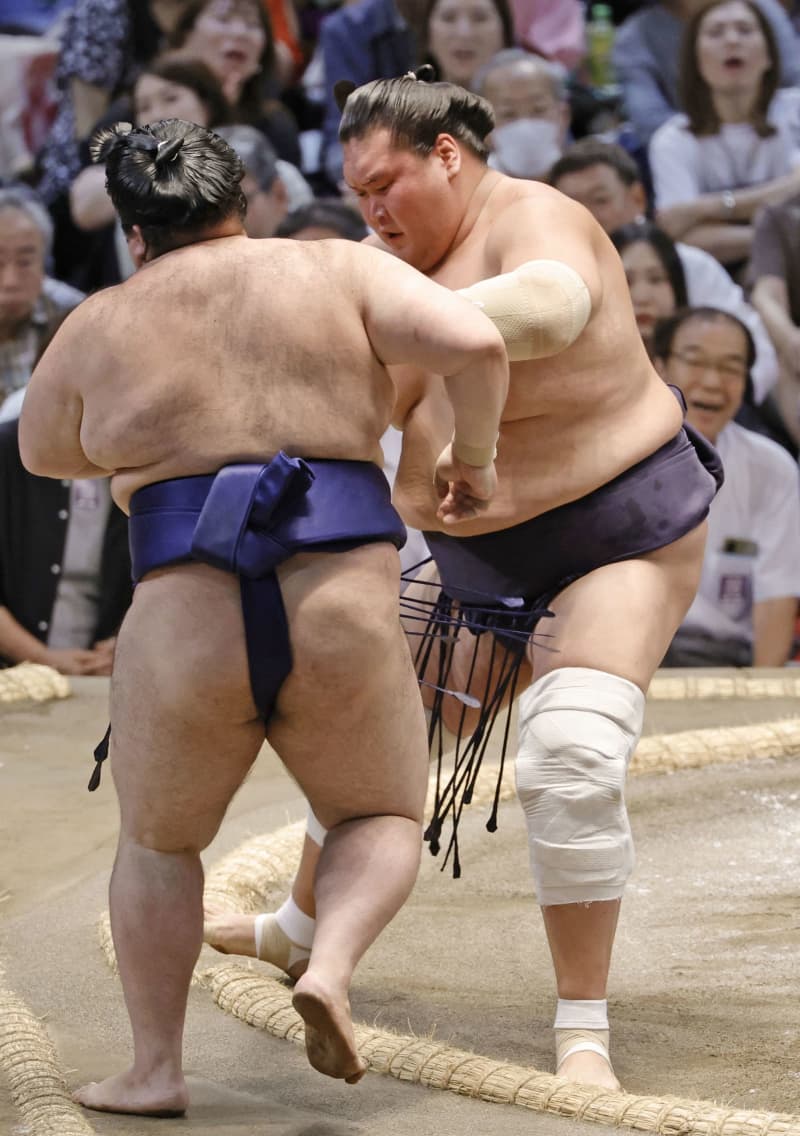 横綱照ノ富士、ただ一人全勝守る　名古屋場所5日目、貴景勝2勝目