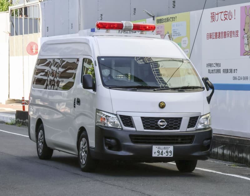性的暴行未遂疑い、警視を送検　知人女性に、岡山県警
