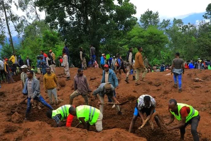 地滑りの死者500人か　エチオピア南部、捜索続く
