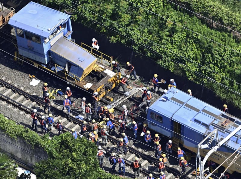 保守用車の衝突事故、けが4人に　東海道新幹線