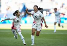 日本が終盤に逆転で初勝利　サッカー女子・28日