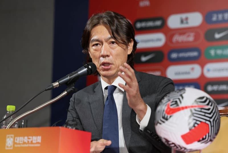 韓国代表、洪明甫新監督が会見　サッカーW杯16強超えが目標