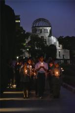 平和の灯に鎮魂の祈り、広島　原爆の日を前に