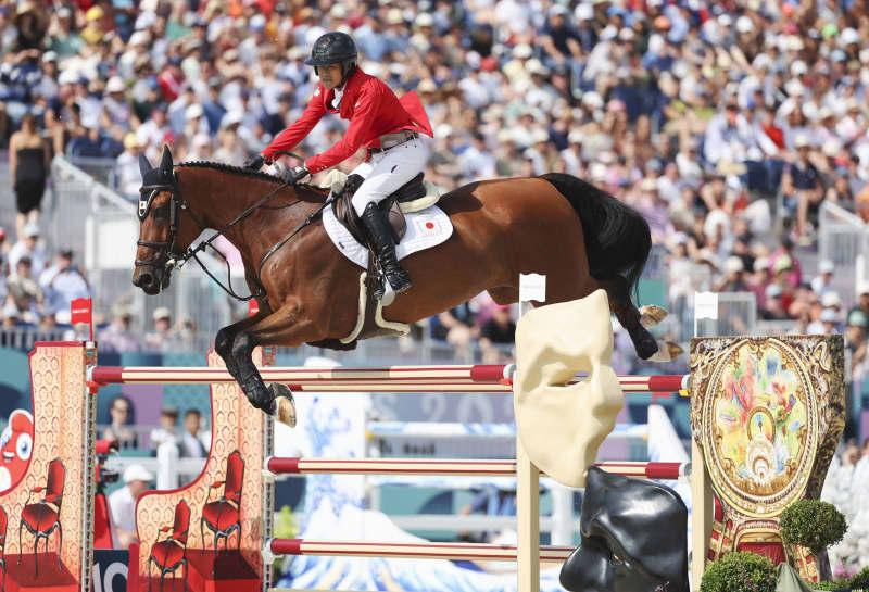 日本は決勝に進めず　馬術・1日