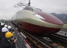 フリーゲージ試験車両の解体開始　鹿児島、川内駅で