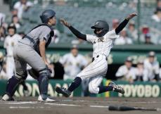 神戸弘陵が2連覇　甲子園で女子高校野球