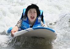 誰もが楽しめる波乗りを、福島　いわきで障害者向けの体験会