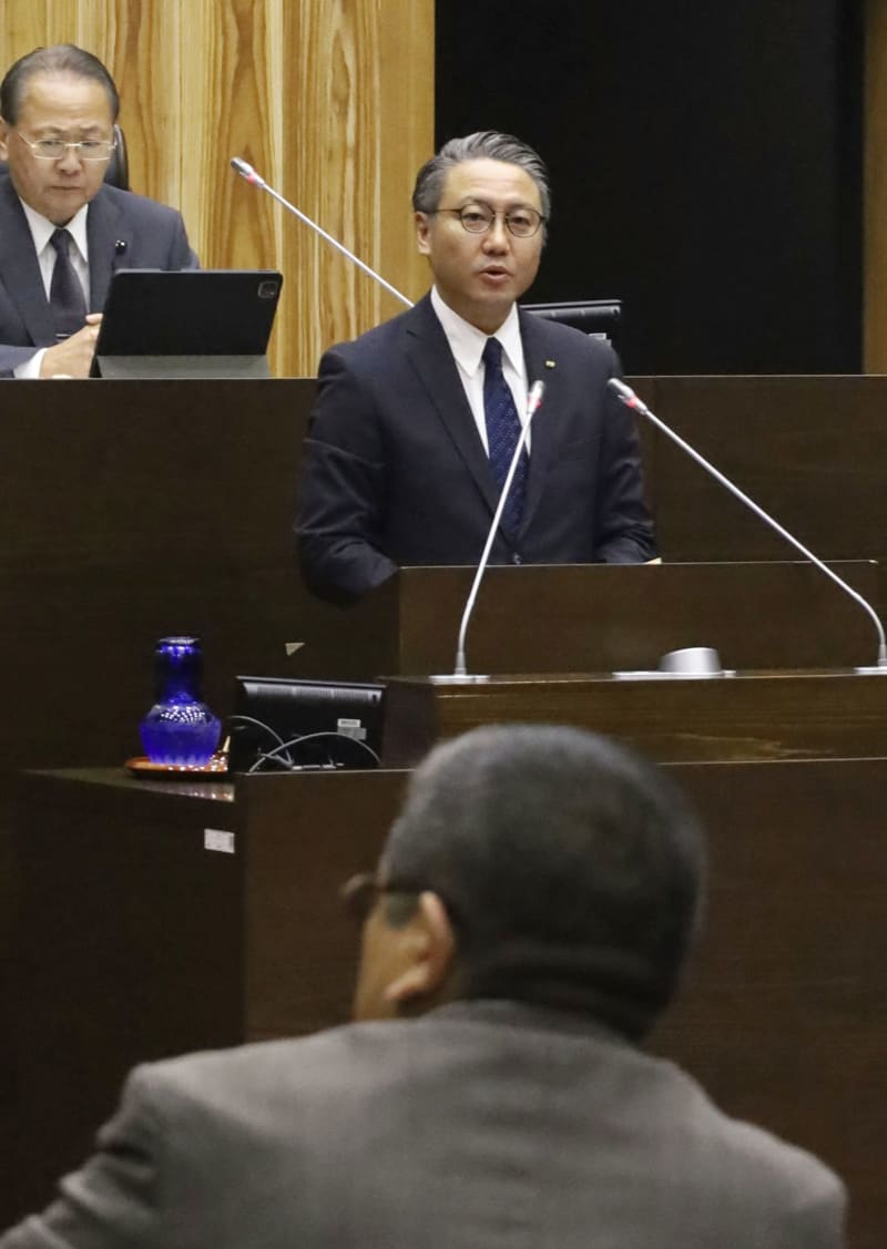 長崎県知事「知らなかった」　政治収支報告書訂正問題で釈明