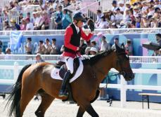 ハーゼ柴山は決勝で棄権　馬術・6日