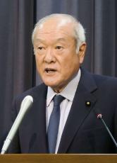 「違法でない」と鈴木財務相　政治資金パーティー開催で