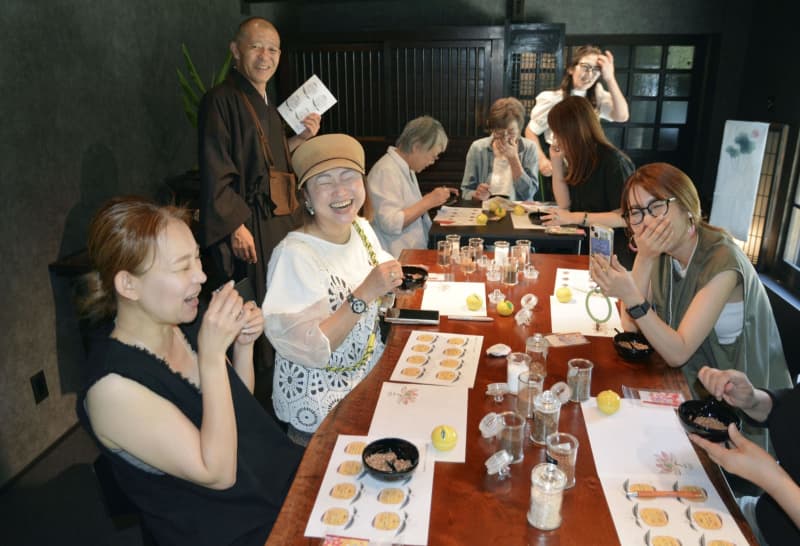 空海ゆかりの寺でお香作りが人気　大阪・盛松寺、住職「楽しんで」