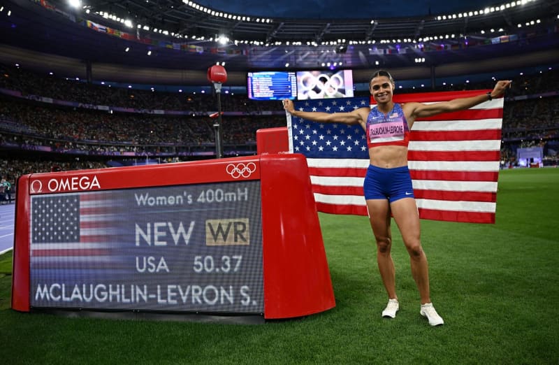 自らの世界記録を更新して優勝　陸上女子400メートル障害