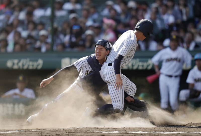 鳥取城北0―7明徳義塾　明徳義塾池崎、95球で完封