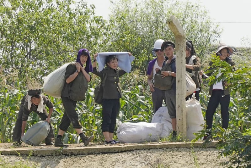 北朝鮮、洪水後の対中交易が再開　「中朝友誼橋」通じ貨物往来