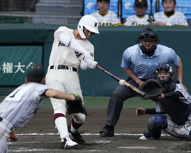 早実1―0鶴岡東　早実、延長サヨナラ勝ち